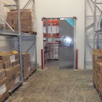 porta vai e vem de pvc drpvc para divisao de areas em estoque